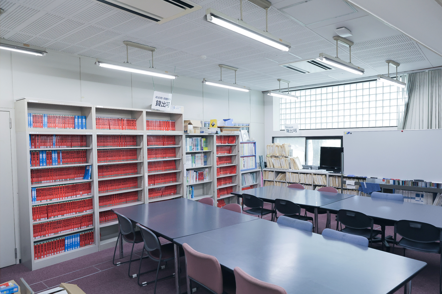  進学情報センター（躍動館１Ｆ）